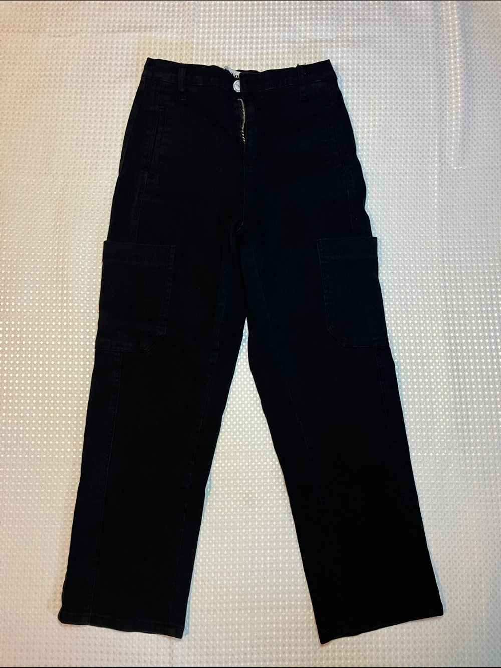 Women's Black Cropped Cargo Jeans - High-Rise Ankle Fit